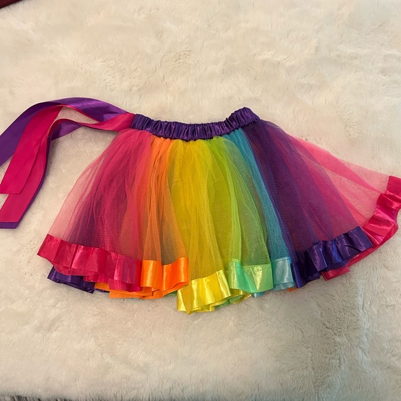 Rainbow layered tutu, girls small, never worn, perfect condition - Picture 2 of 2